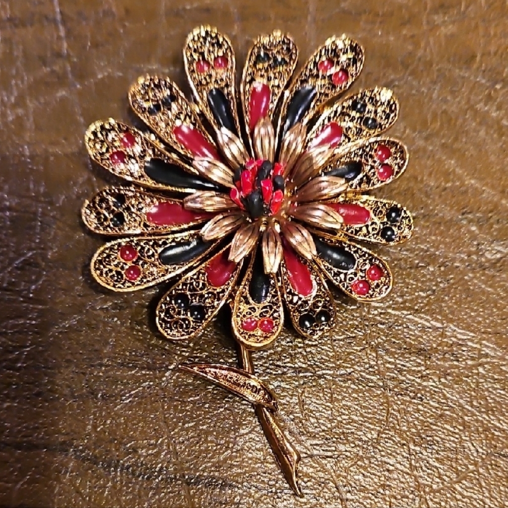 Vintage Art Gold And Red Floral Brooch 94$
